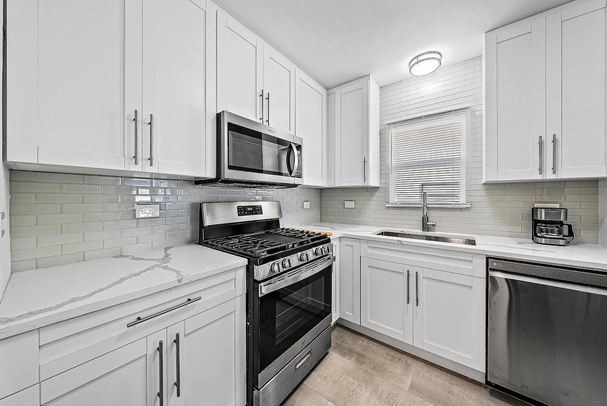 Modern Northwood Home kitchen