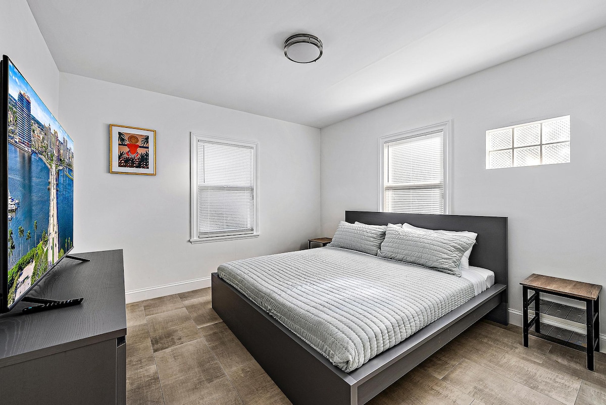 Modern Northwood Home bedroom